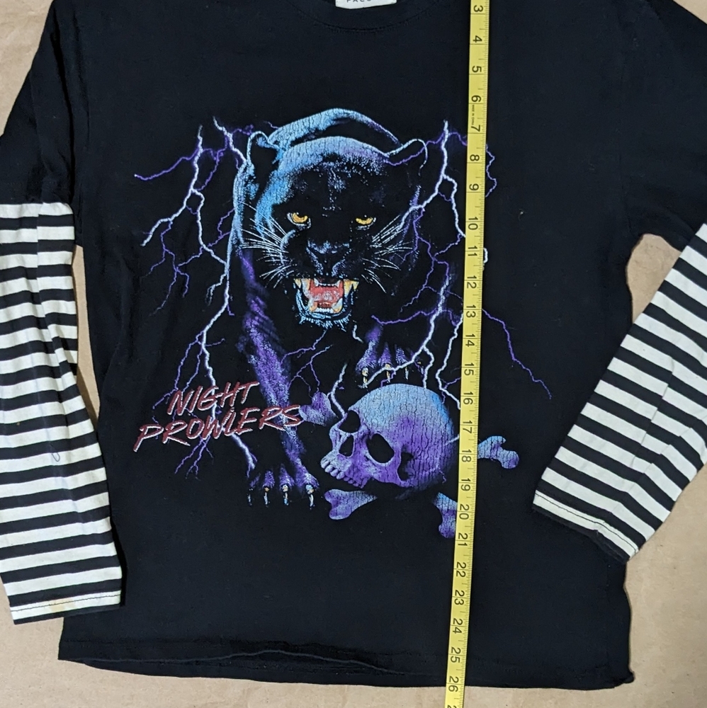 Night Prowler - Picture 2 of 4